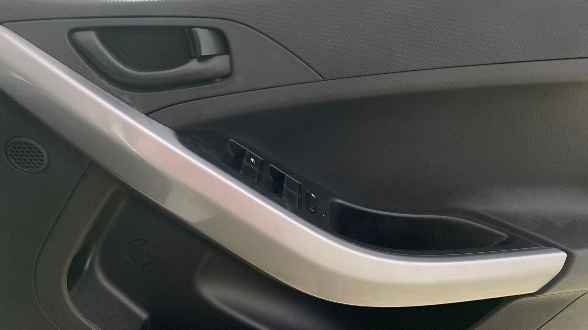 View 2022 Tata Nexon Revotron XE Image 34 Used 2022 Tata Nexon Revotron XE Image 34