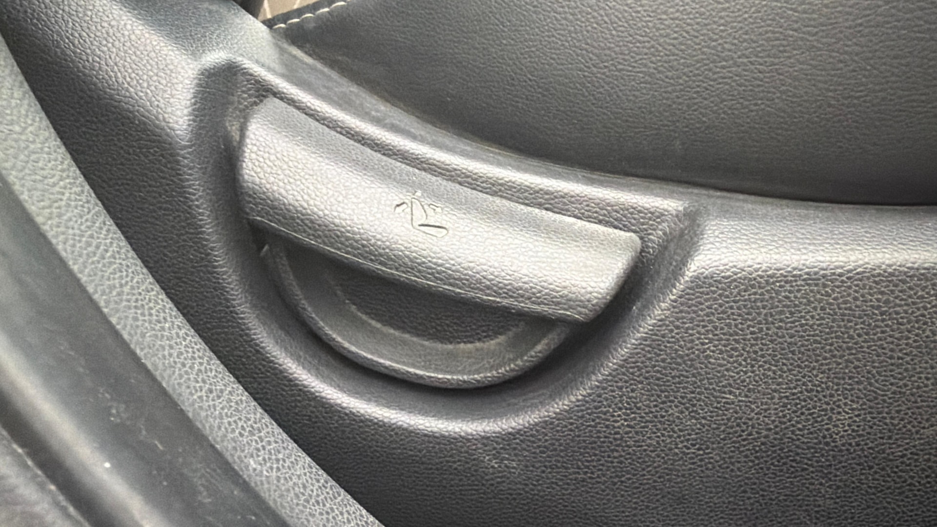 View 2017 Hyundai Grand i10 1.2 Magna Petrol AT Image 18 Used 2017 Hyundai Grand i10 1.2 Magna Petrol AT Image 18