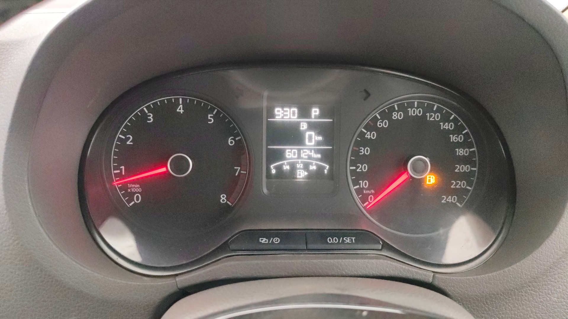 View 2015 Volkswagen Vento DSG Image 33 Used 2015 Volkswagen Vento DSG Image 33