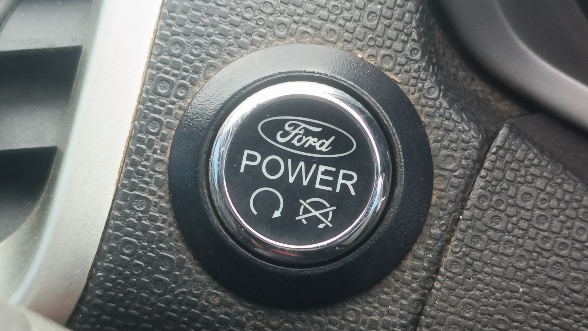 View 2015 Ford EcoSport 1.5 TDCi Diesel Ambiente BS IV Image 37 Used 2015 Ford EcoSport 1.5 TDCi Diesel Ambiente BS IV Image 37