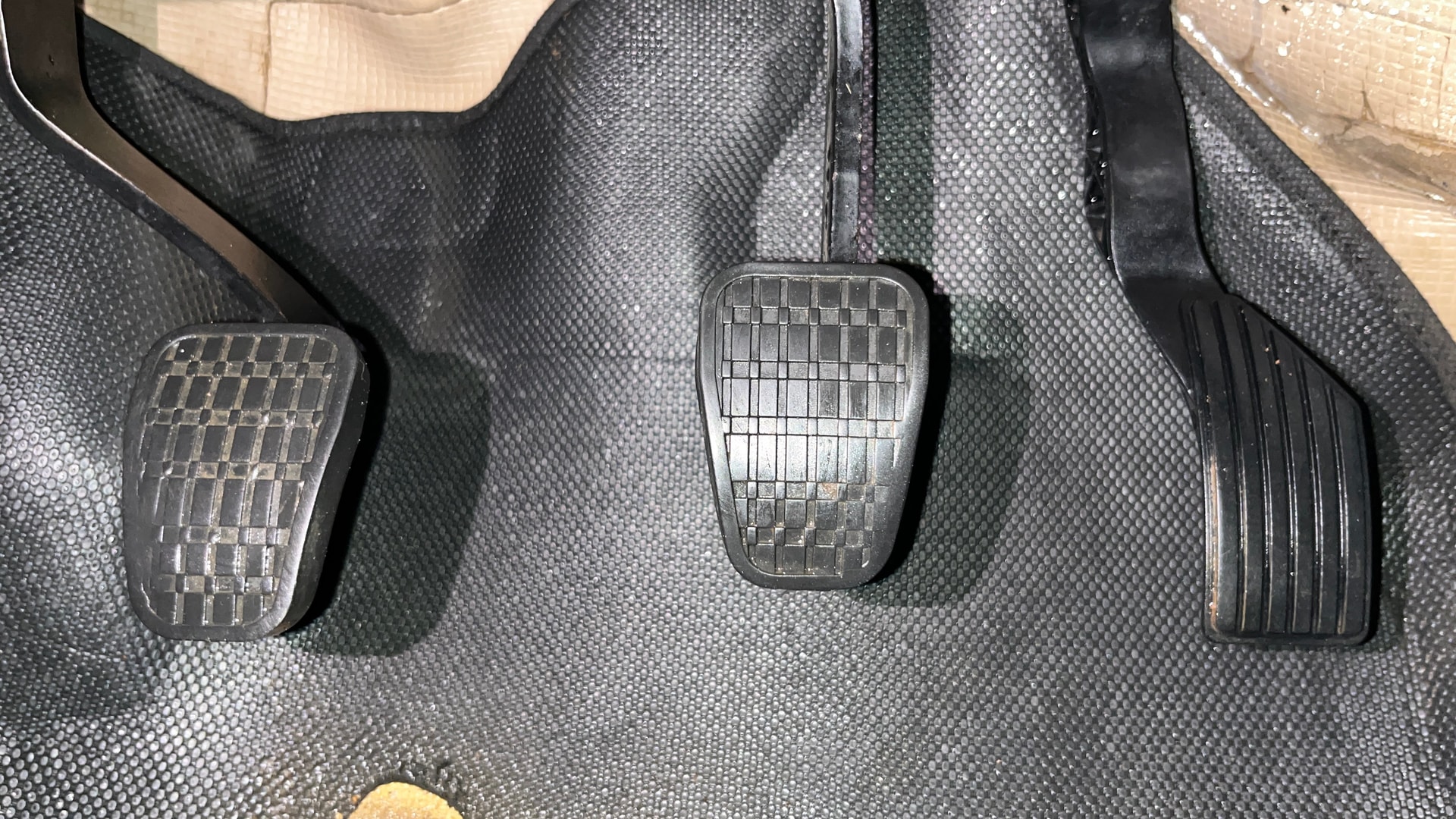 View 2018 Tata Nexon Revotron XE Image 9 Used 2018 Tata Nexon Revotron XE Image 9