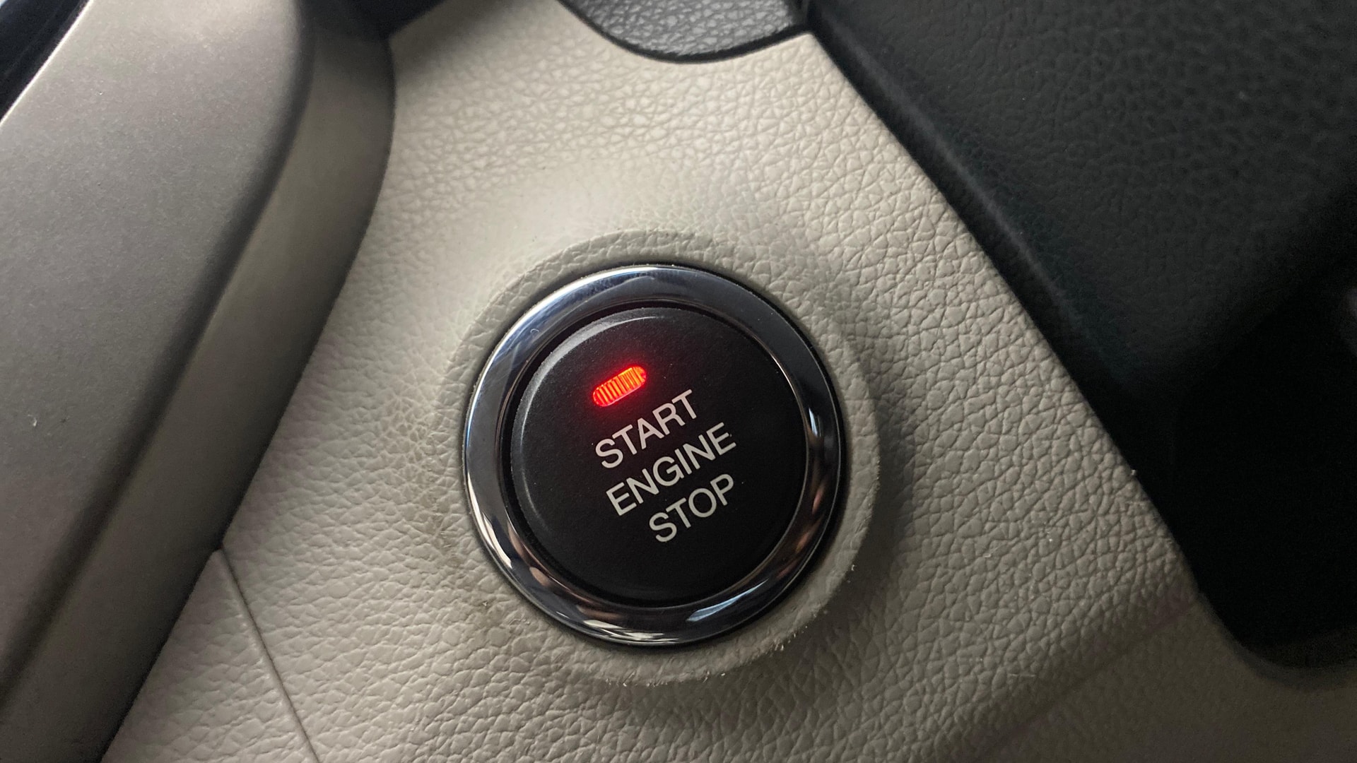 Used 2020 Mahindra XUV300 Used 2020 Mahindra XUV300