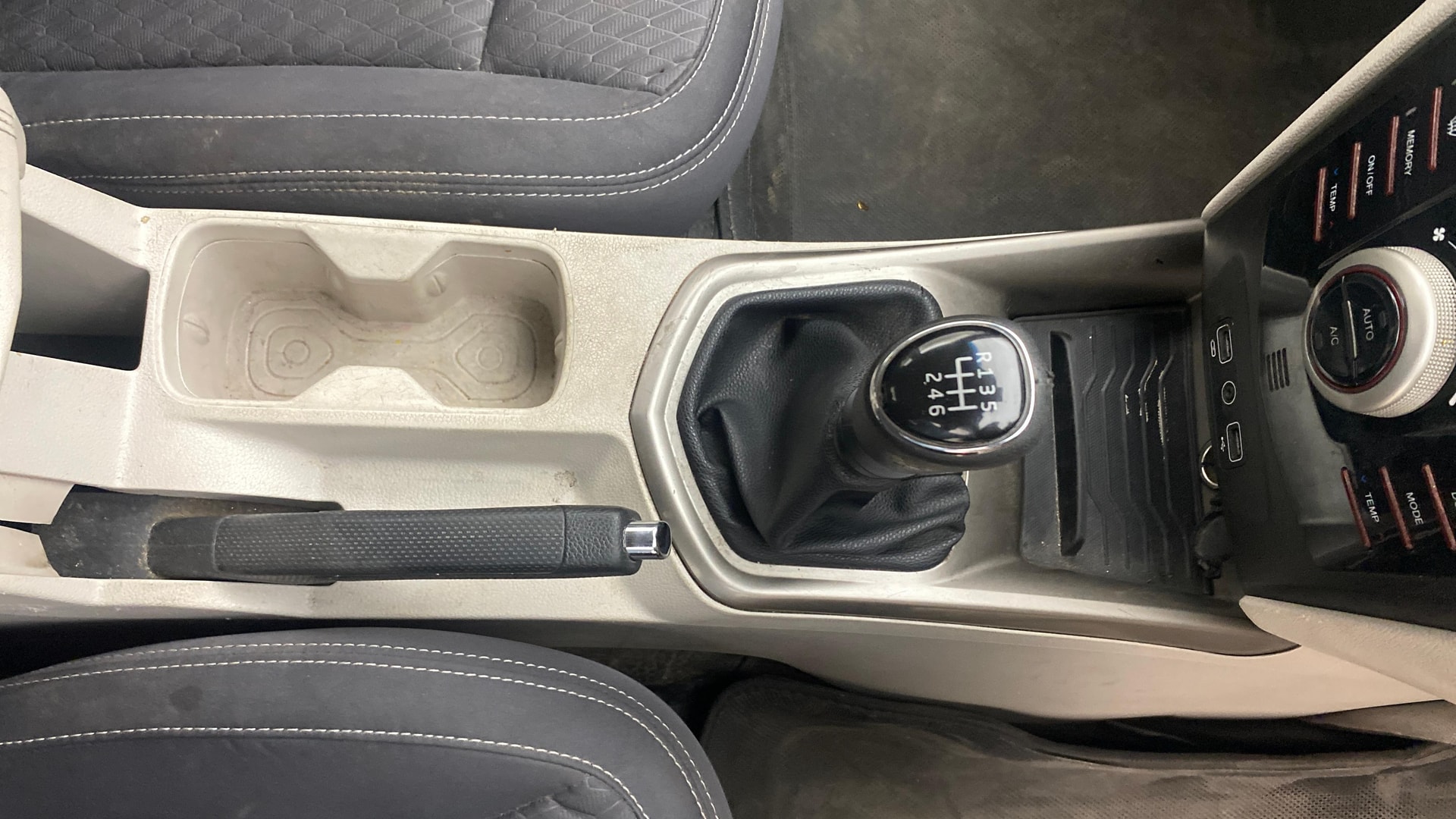 Used 2020 Mahindra XUV300 Used 2020 Mahindra XUV300
