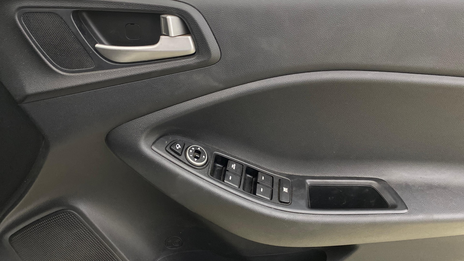 View 2019 Hyundai i20 Active 1.2 SX Image 33 Used 2019 Hyundai i20 Active 1.2 SX Image 33
