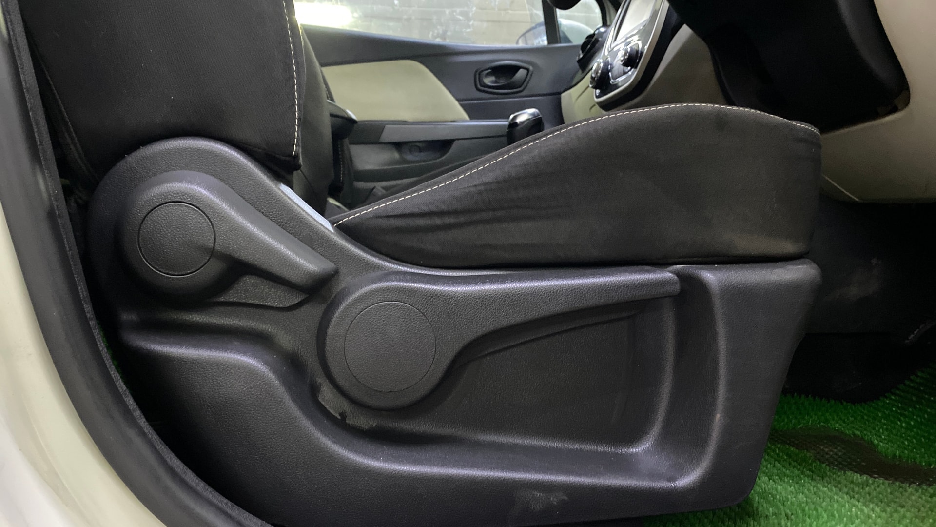 View 2019 Renault Captur RXL Diesel Image 19 Used 2019 Renault Captur RXL Diesel Image 19
