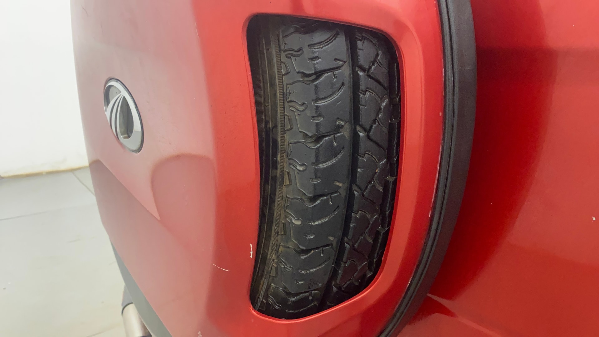 View 2017 Mahindra TUV300 T8 AMT Image 16 Used 2017 Mahindra TUV300 T8 AMT Image 16