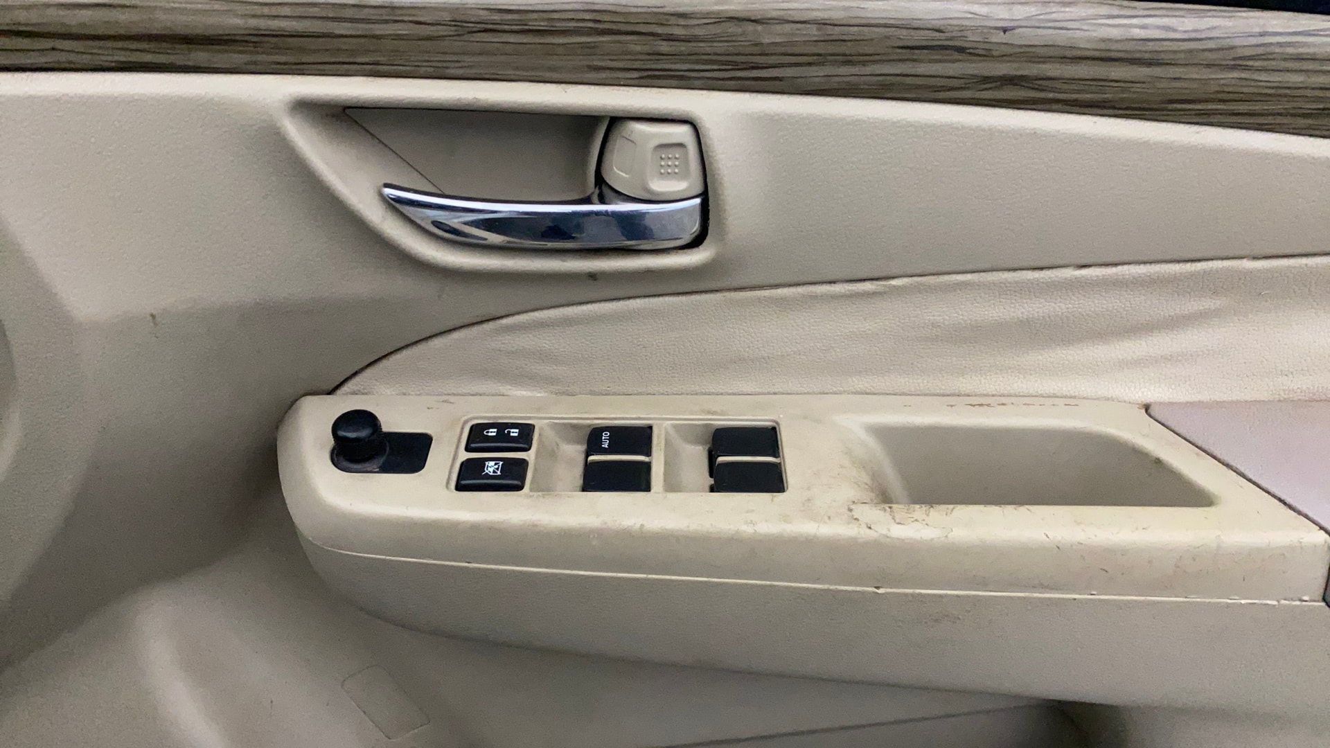 View 2019 Maruti Suzuki 1000 Base Variant Image 32 Used 2019 Maruti Suzuki 1000 Base Variant Image 32