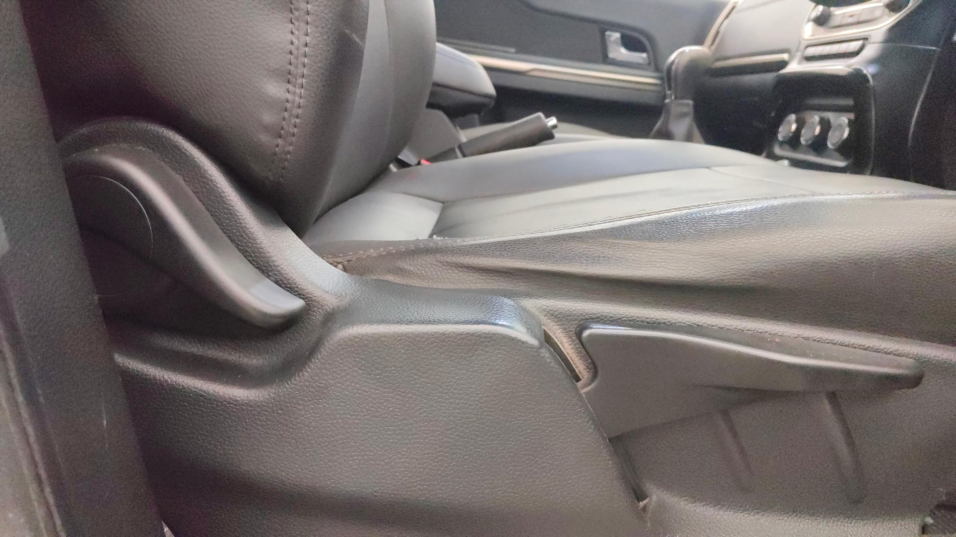 View 2017 Tata Hexa XM 4X2 Image 19 Used 2017 Tata Hexa XM 4X2 Image 19