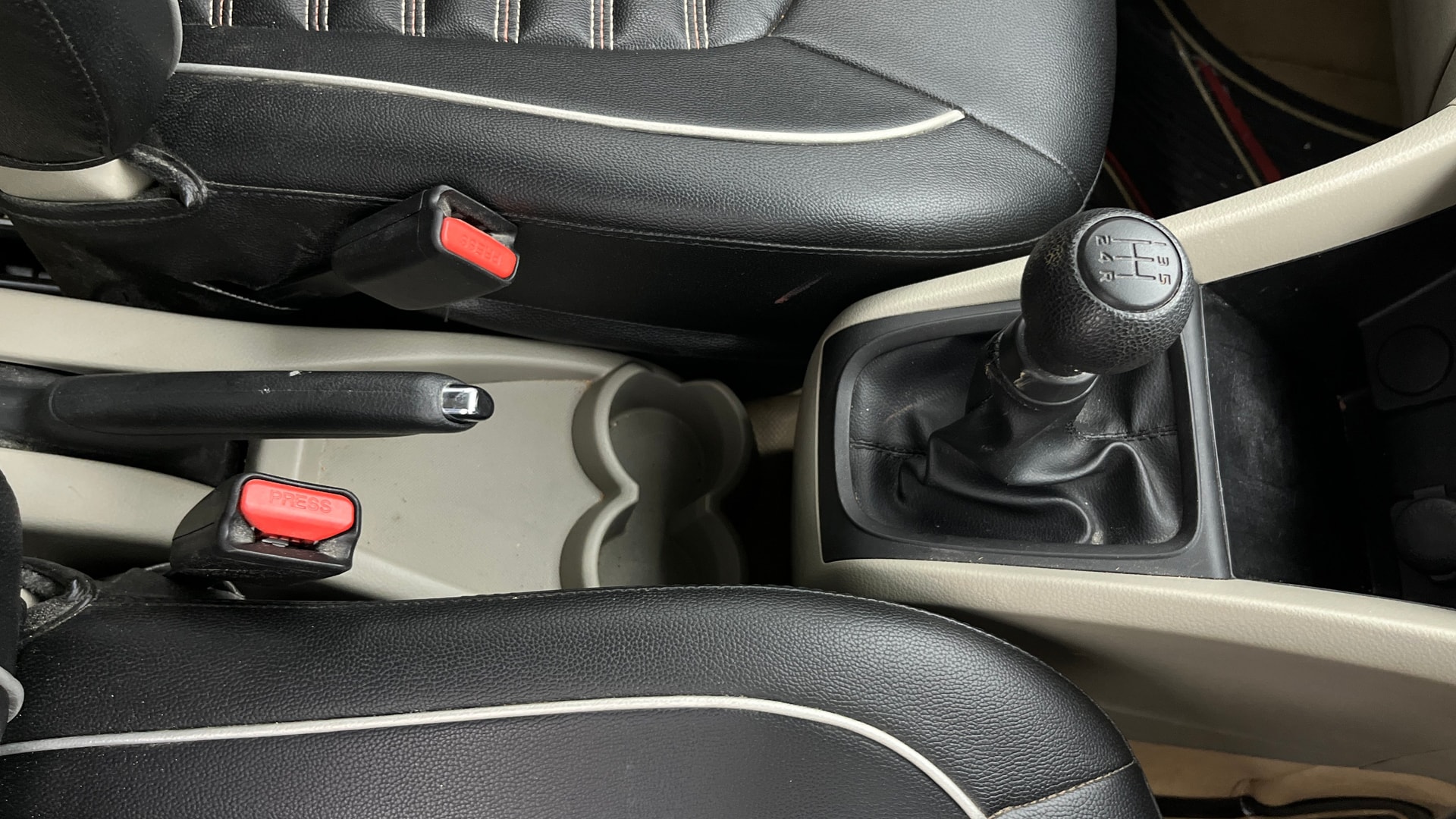 View 2017 Maruti Suzuki 1000 Base Variant Image 37 Used 2017 Maruti Suzuki 1000 Base Variant Image 37