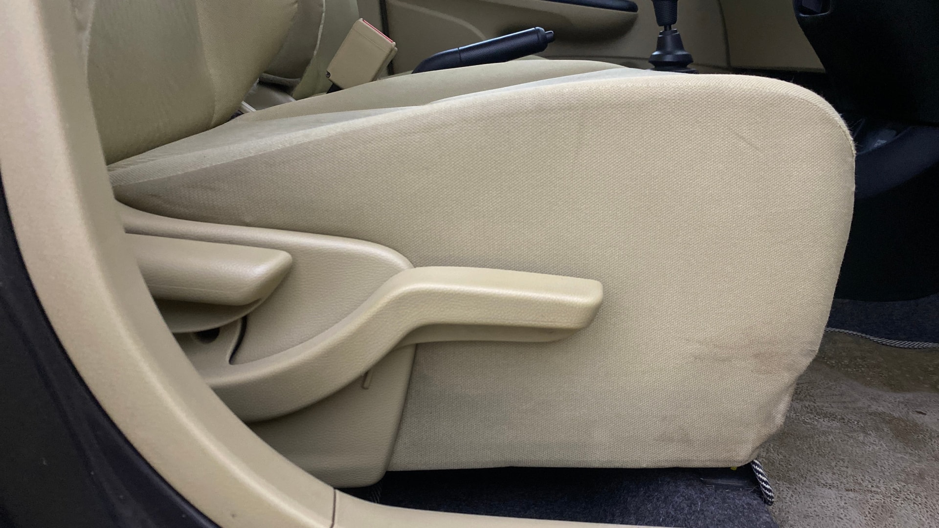 View 2015 Honda Amaze E MT Petrol BS IV Image 18 Used 2015 Honda Amaze E MT Petrol BS IV Image 18