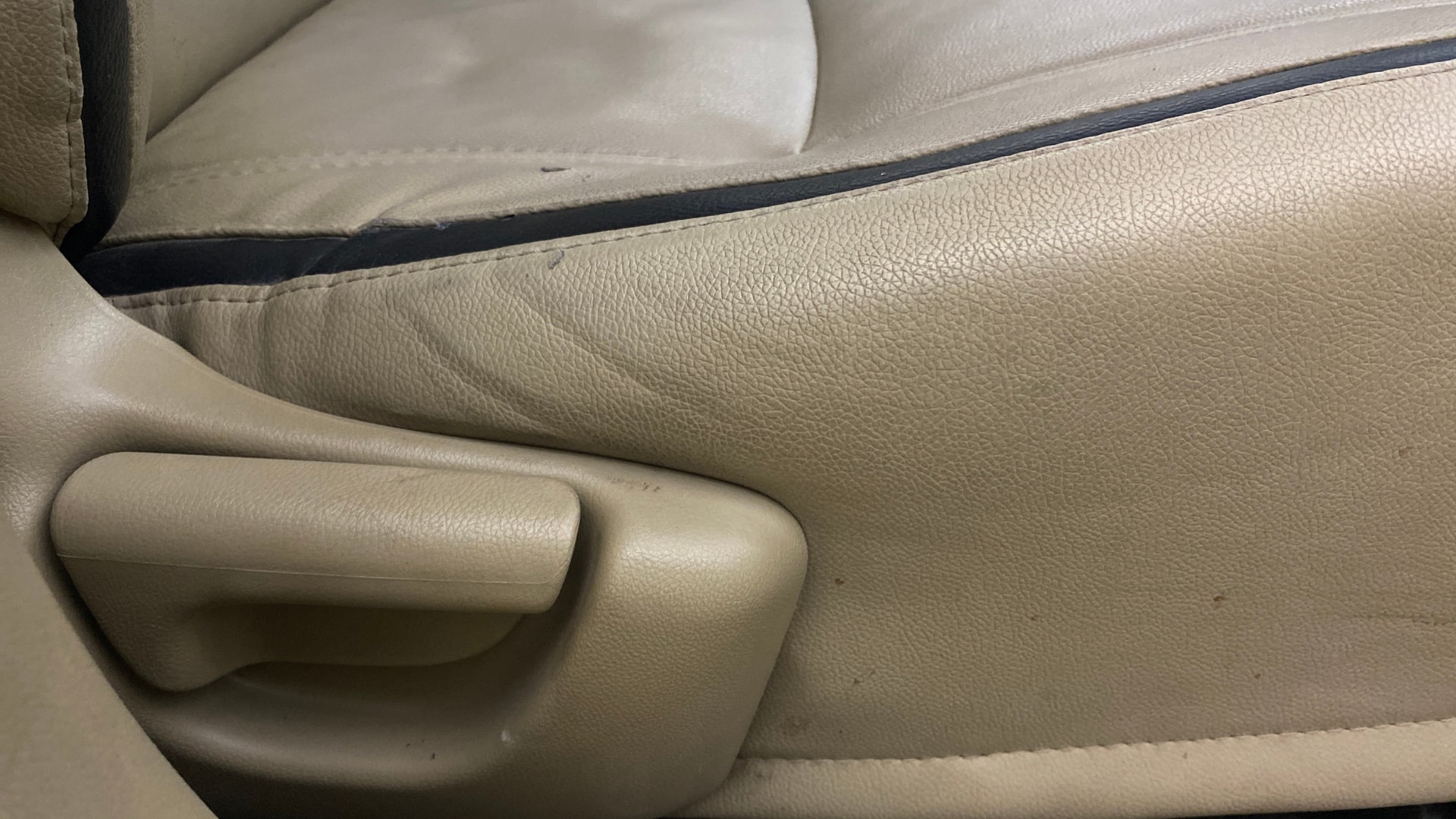 View 2015 Honda Amaze E MT Petrol BS IV Image 18 Used 2015 Honda Amaze E MT Petrol BS IV Image 18