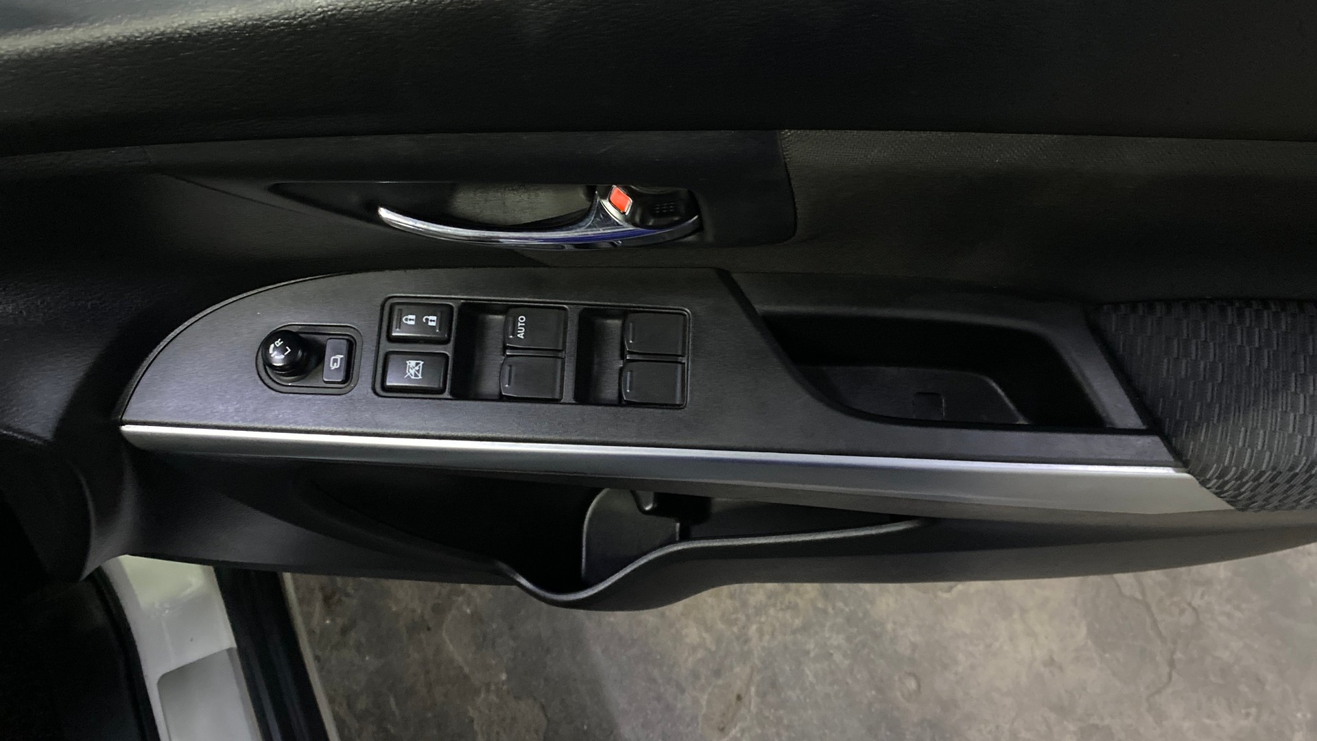 View 2021 Maruti Suzuki 1000 Base Variant Image 38 Used 2021 Maruti Suzuki 1000 Base Variant Image 38