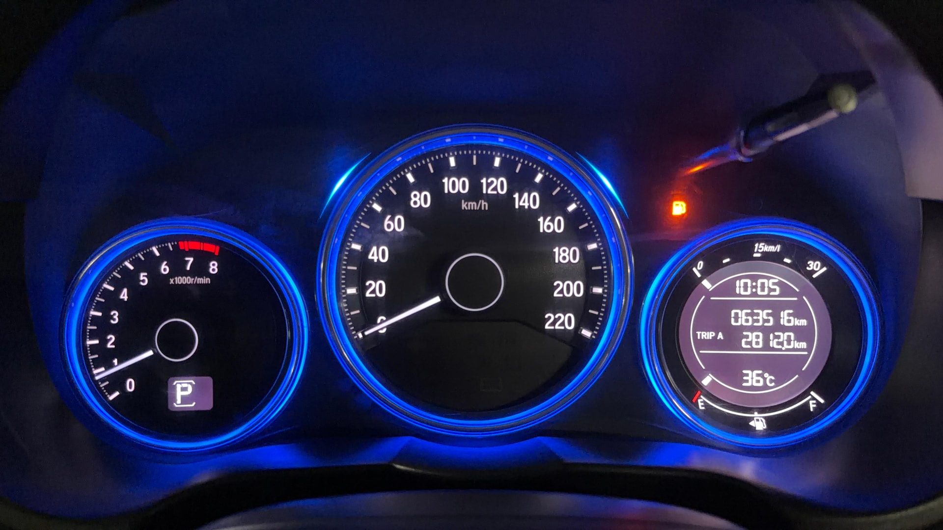 View 2015 Honda City ZX MT Diesel Anniversary Edition Image 37 Used 2015 Honda City ZX MT Diesel Anniversary Edition Image 37