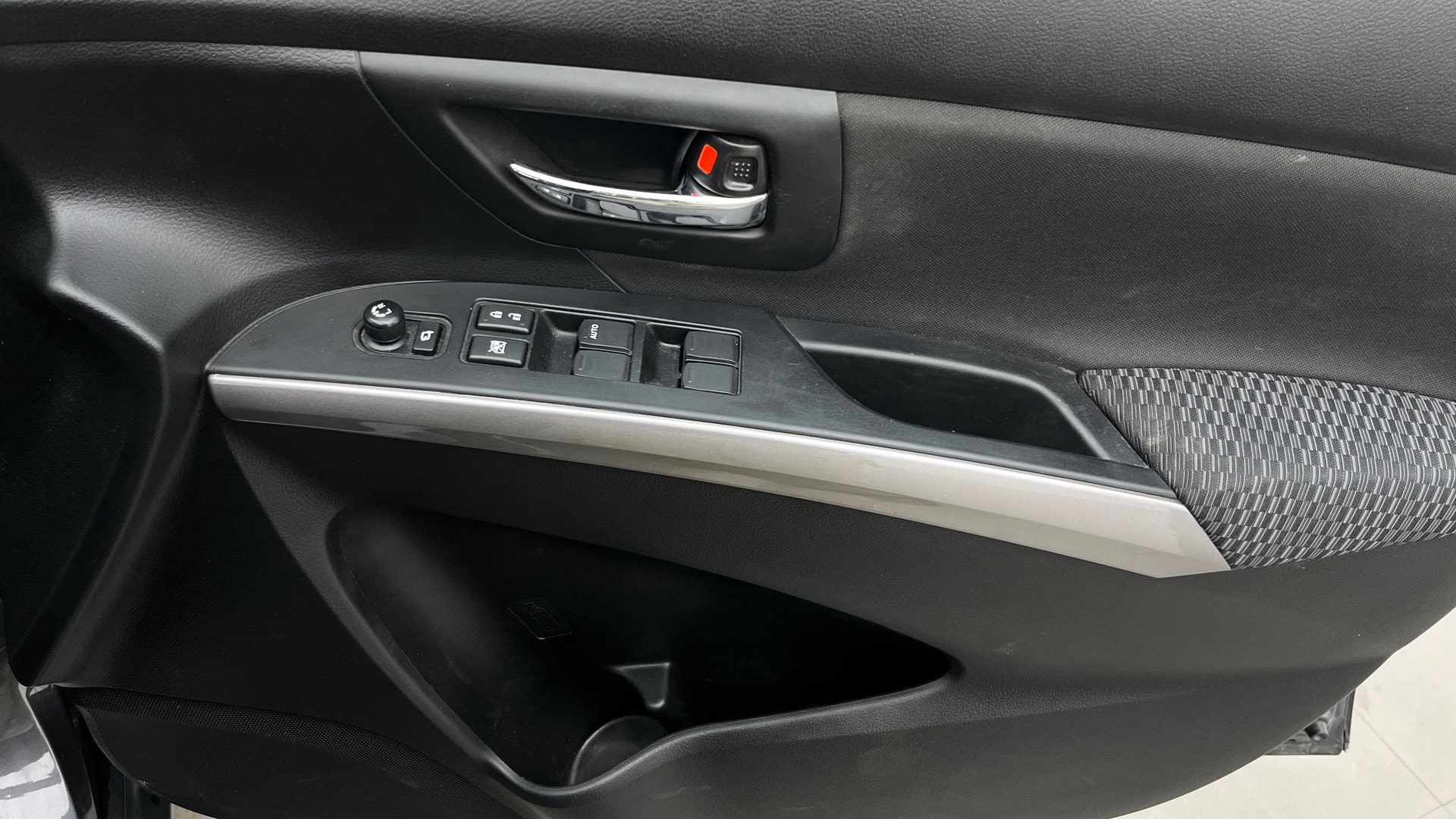 View 2019 Maruti Suzuki 1000 Base Variant Image 38 Used 2019 Maruti Suzuki 1000 Base Variant Image 38
