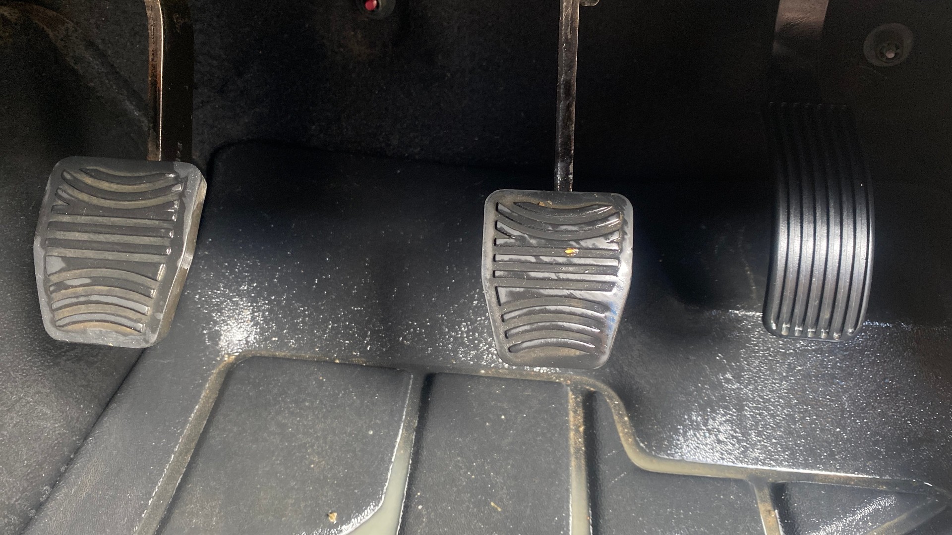 View 2022 Mahindra Thar AX Standard Manual Soft Top 6 Seater Image 10 Used 2022 Mahindra Thar AX Standard Manual Soft Top 6 Seater Image 10
