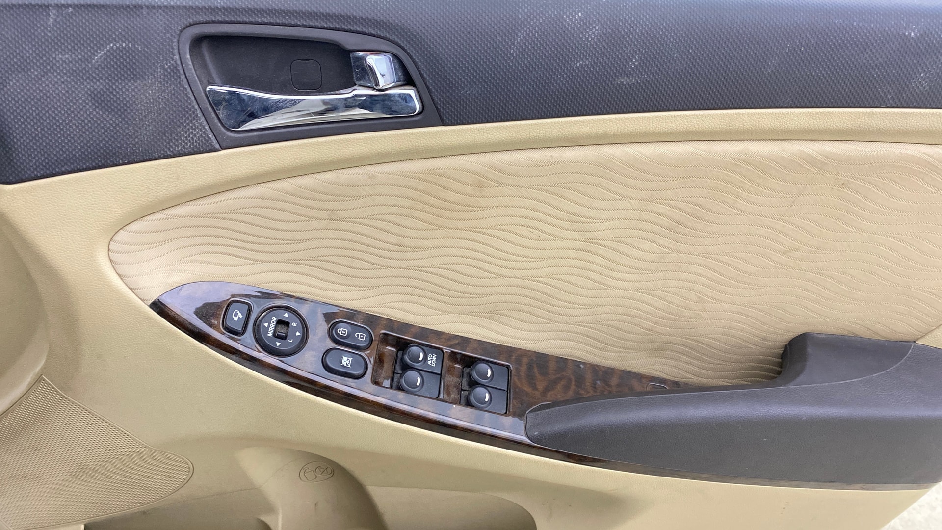 View 2014 Hyundai Fluidic Verna 1.6 VTVT SX Image 33 Used 2014 Hyundai Fluidic Verna 1.6 VTVT SX Image 33