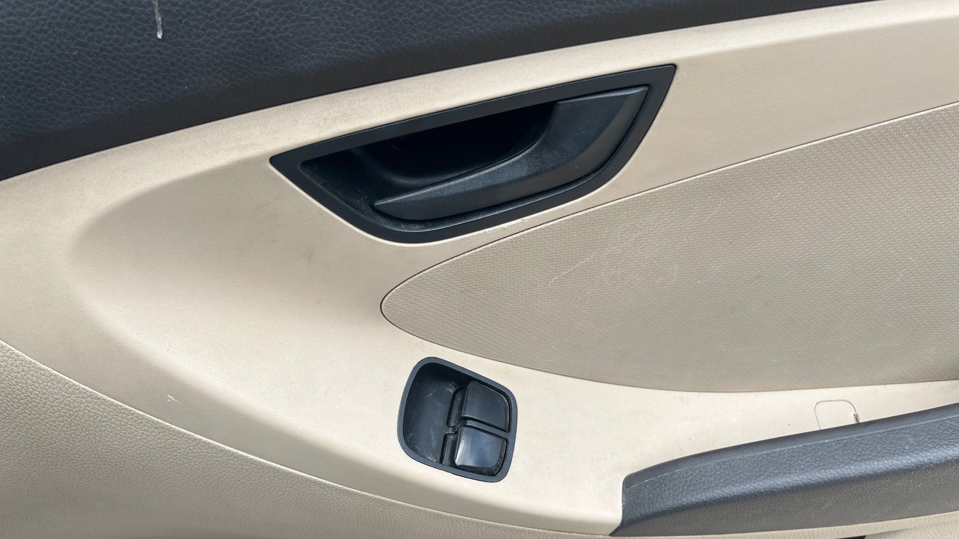 View 2016 Hyundai EON Magna Plus Image 32 Used 2016 Hyundai EON Magna Plus Image 32