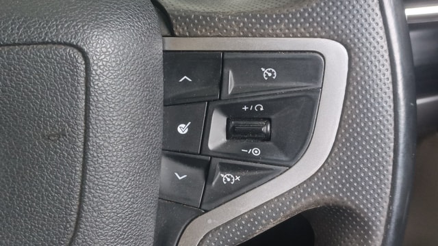 View Tata Safari Image 3 Used Tata Safari Image 3
