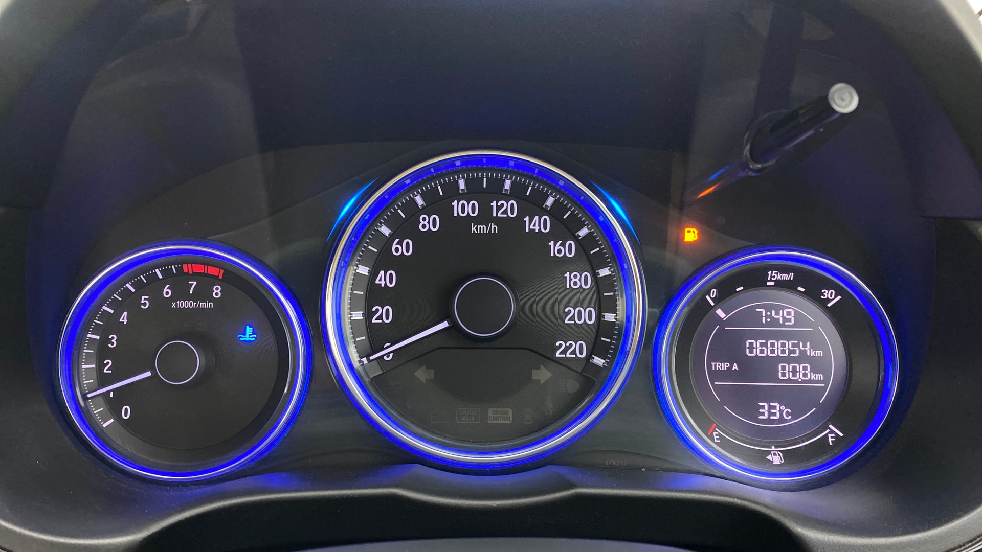 View 2015 Honda City ZX MT Diesel Anniversary Edition Image 33 Used 2015 Honda City ZX MT Diesel Anniversary Edition Image 33