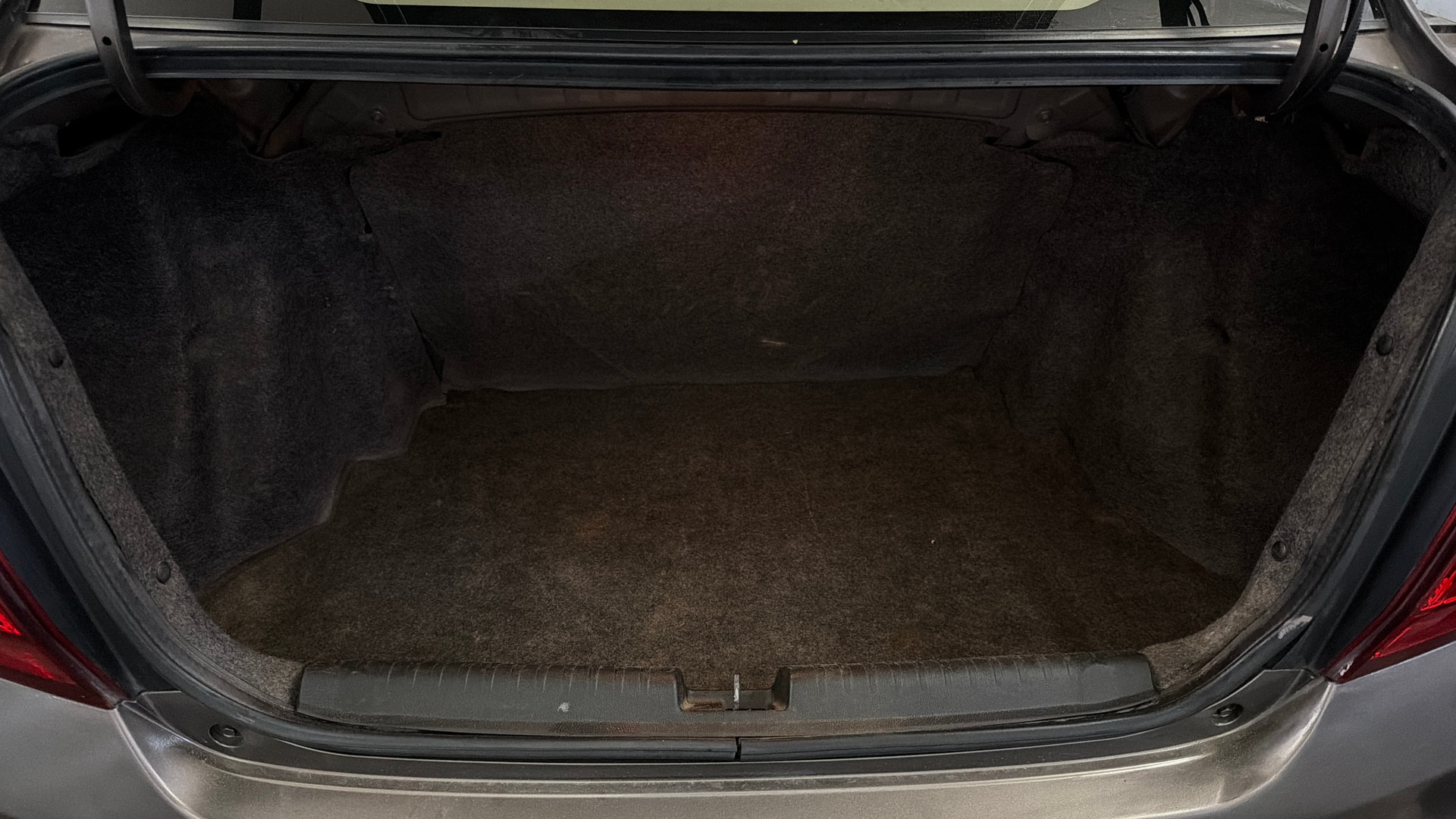 View 2017 Honda Amaze E MT Petrol BS IV Image 10 Used 2017 Honda Amaze E MT Petrol BS IV Image 10