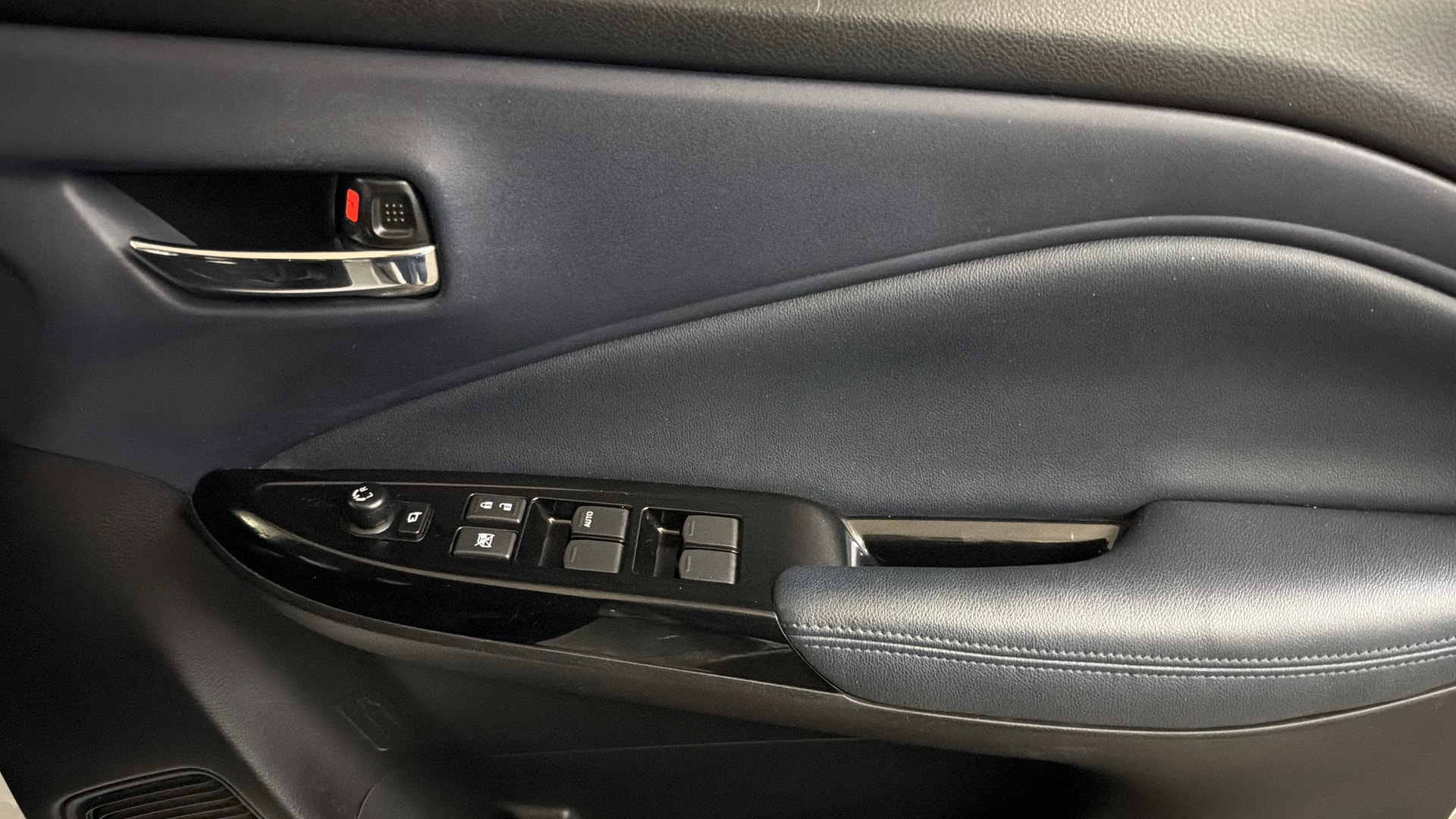 View 2023 Maruti Suzuki 1000 Base Variant Image 37 Used 2023 Maruti Suzuki 1000 Base Variant Image 37