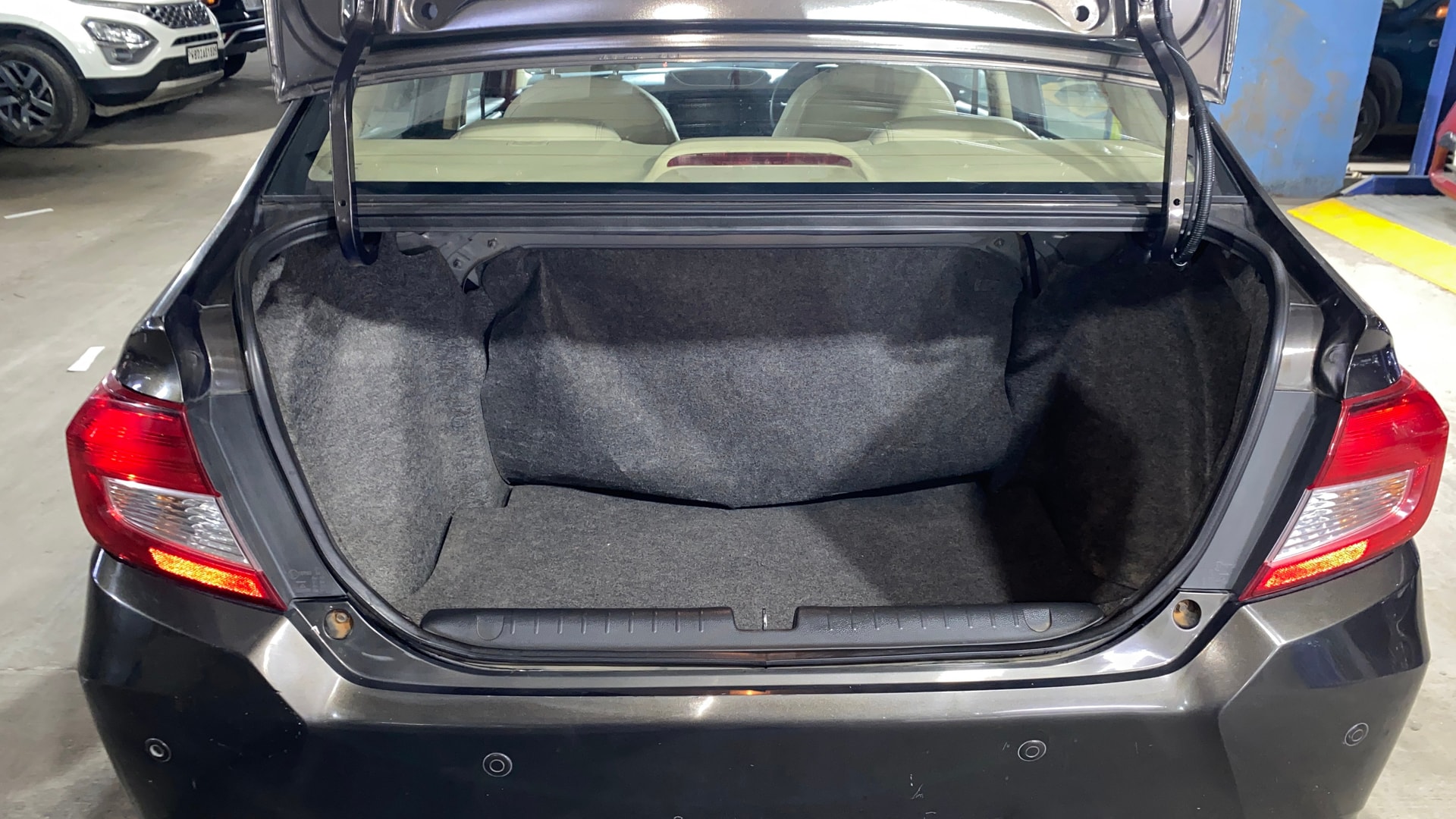 View 2019 Honda Amaze E MT Petrol BS IV Image 11 Used 2019 Honda Amaze E MT Petrol BS IV Image 11