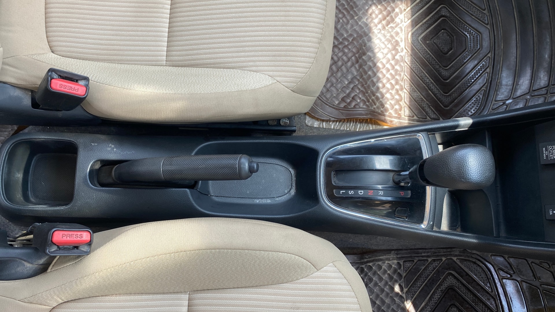View 2019 Honda Amaze E MT Petrol BS IV Image 37 Used 2019 Honda Amaze E MT Petrol BS IV Image 37