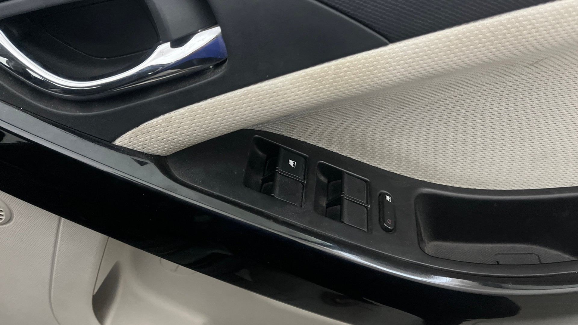 View 2021 Tata Nexon Revotron XE Image 33 Used 2021 Tata Nexon Revotron XE Image 33
