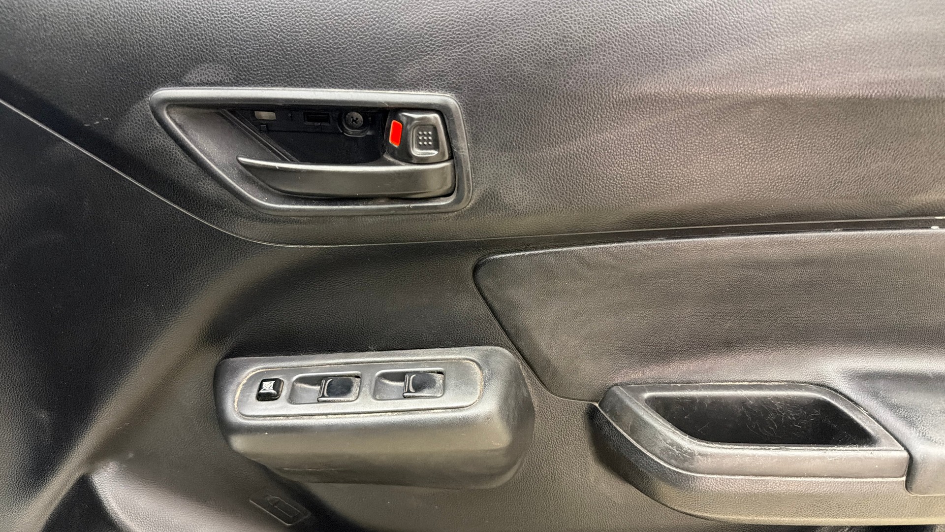 View 2020 Maruti Suzuki 1000 Base Variant Image 33 Used 2020 Maruti Suzuki 1000 Base Variant Image 33