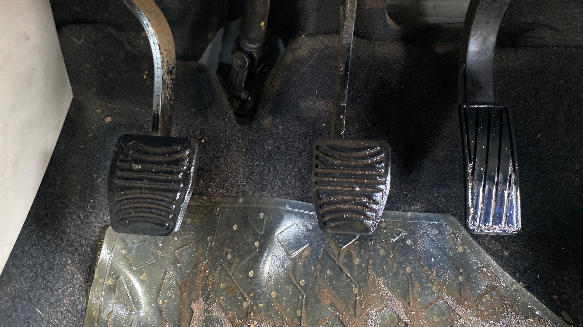Used 2023 Mahindra XUV300 Used 2023 Mahindra XUV300