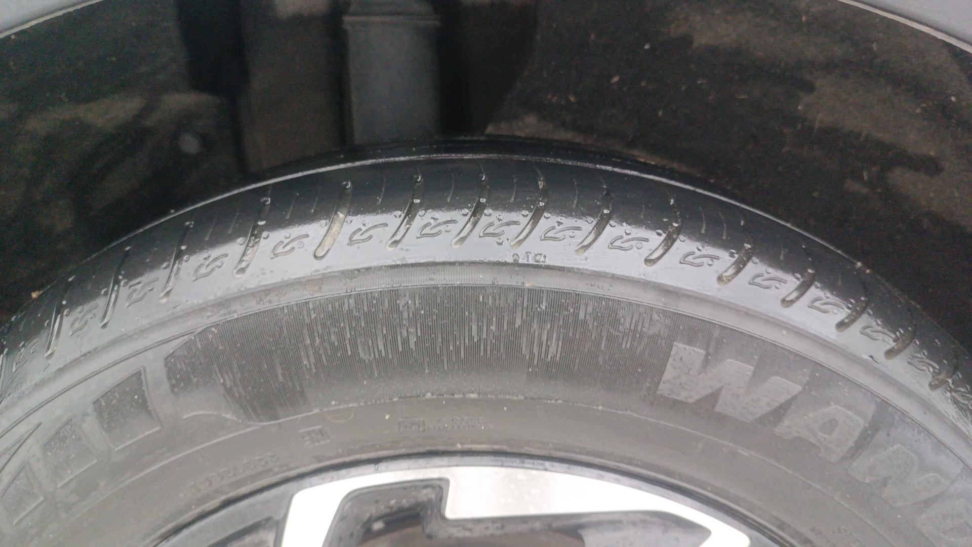 View 2022 Kia Carens Luxury Plus 1.4 DCT Petrol 6 STR Image 11 Used 2022 Kia Carens Luxury Plus 1.4 DCT Petrol 6 STR Image 11