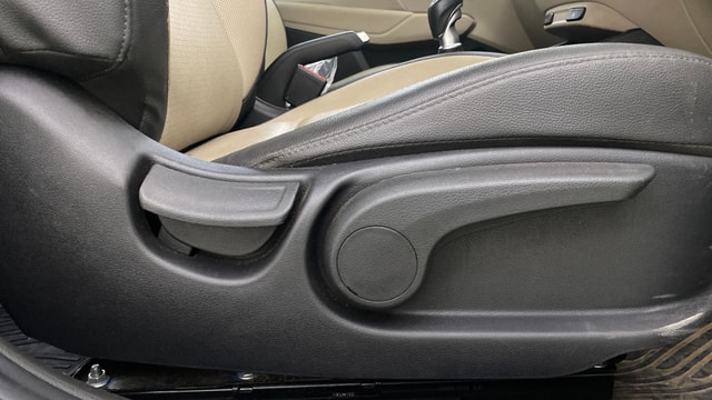 View Hyundai Verna Image 19 Used Hyundai Verna Image 19