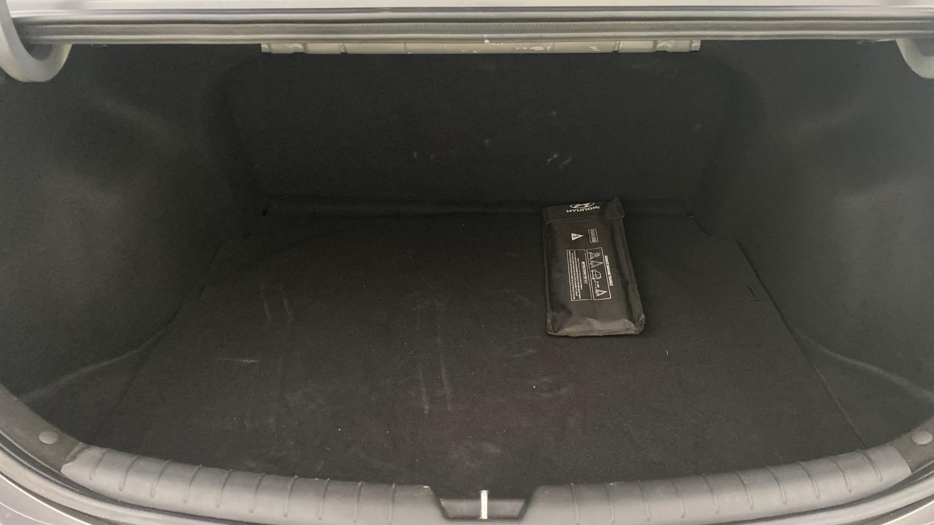 View 2019 Hyundai Verna 1.6 VTVT SX (O) Image 11 Used 2019 Hyundai Verna 1.6 VTVT SX (O) Image 11