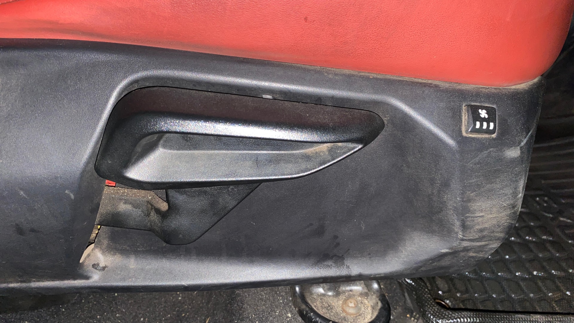 View 2024 Tata Nexon Revotron XE Image 19 Used 2024 Tata Nexon Revotron XE Image 19