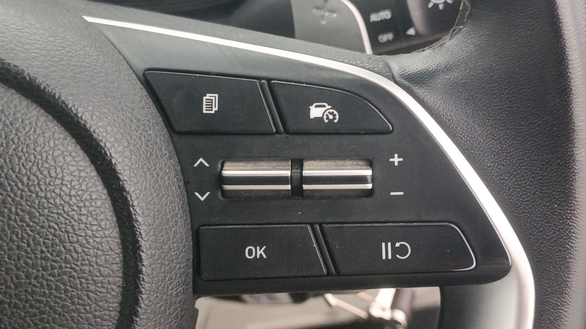 View 2024 Hyundai Venue S (O) 1.0 Turbo Petrol DCT Image 3 Used 2024 Hyundai Venue S (O) 1.0 Turbo Petrol DCT Image 3