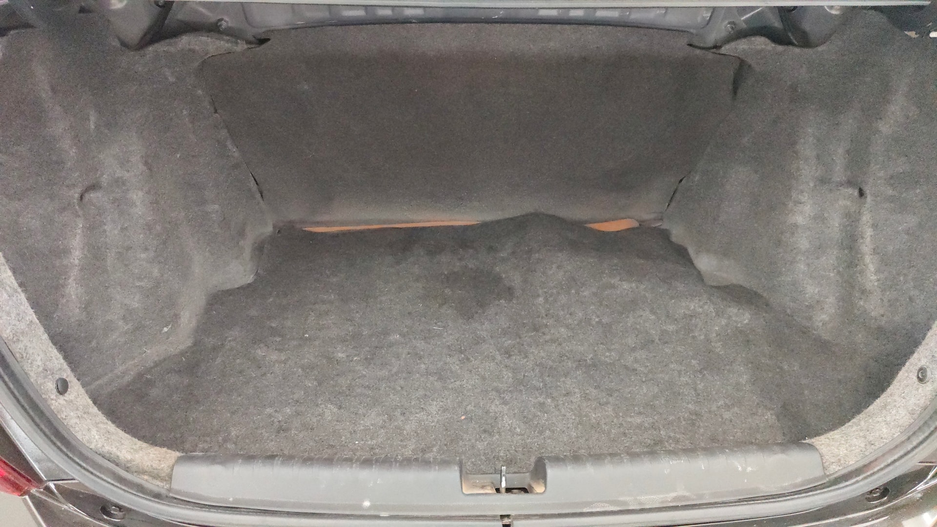 View 2017 Honda Amaze E MT Petrol BS IV Image 10 Used 2017 Honda Amaze E MT Petrol BS IV Image 10
