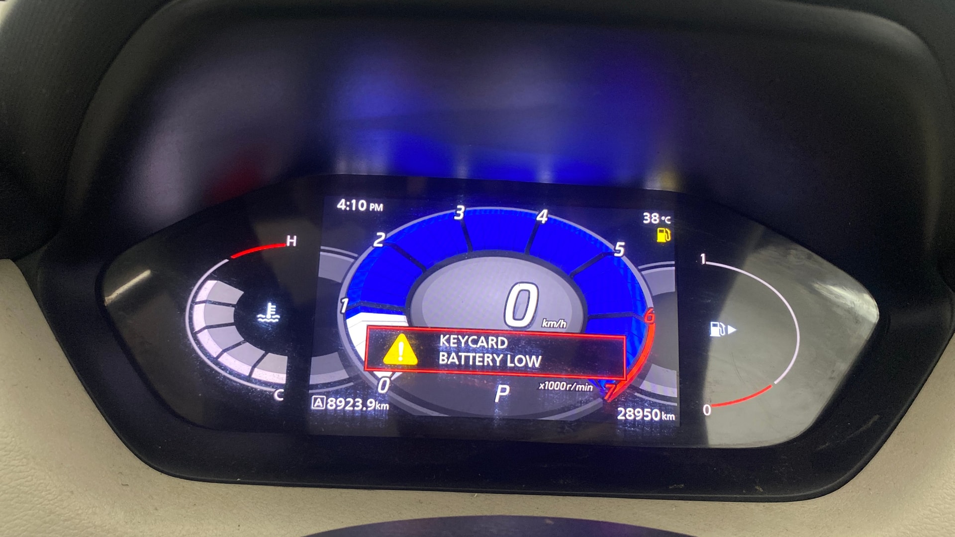 View 2022 Nissan Magnite Turbo XV CVT Image 35 Used 2022 Nissan Magnite Turbo XV CVT Image 35
