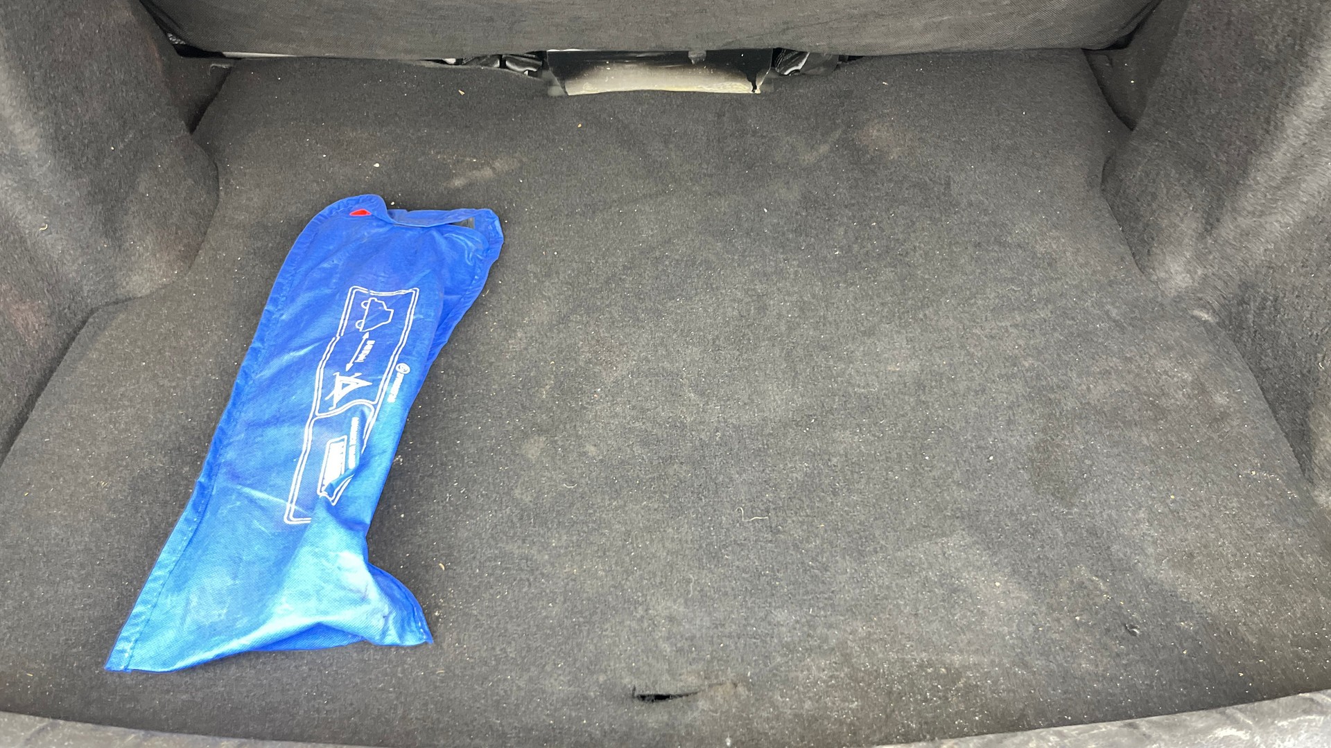View 2022 Tata Tigor XE Diesel Image 10 Used 2022 Tata Tigor XE Diesel Image 10