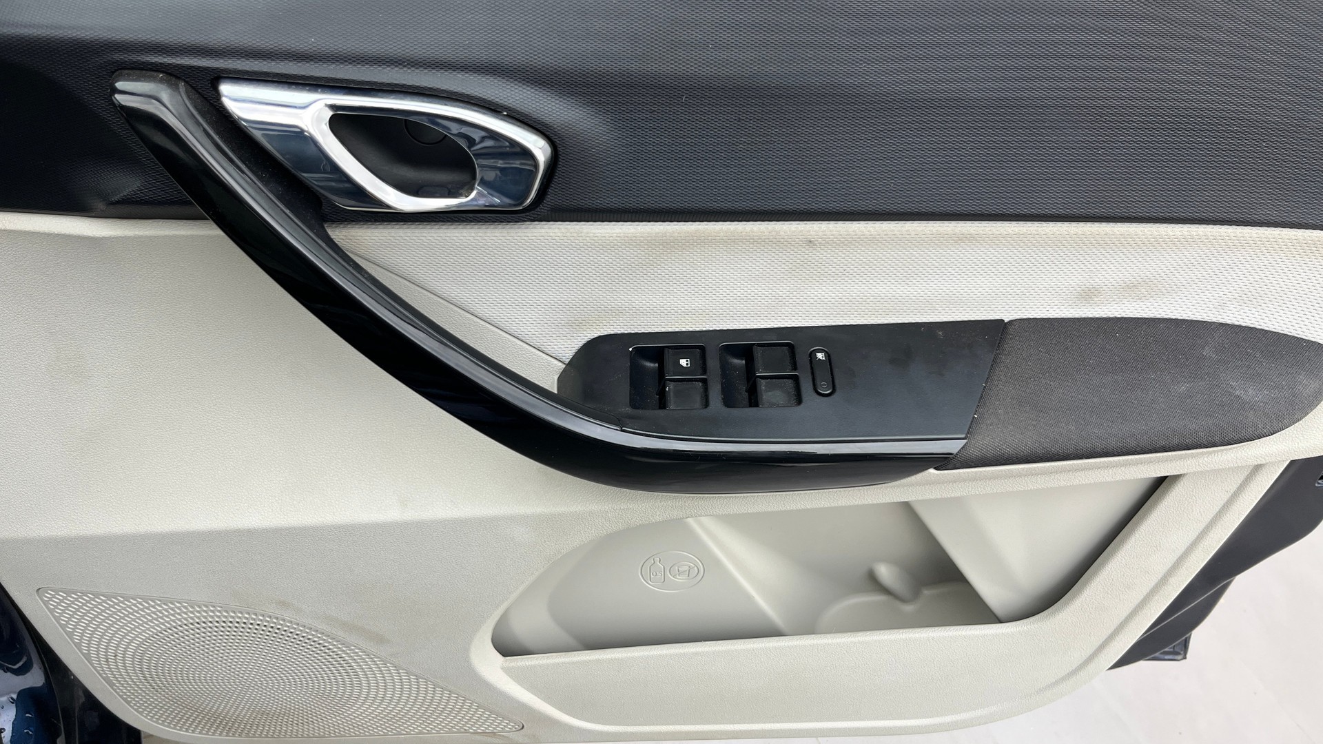 View 2022 Tata Tigor XE Diesel Image 33 Used 2022 Tata Tigor XE Diesel Image 33