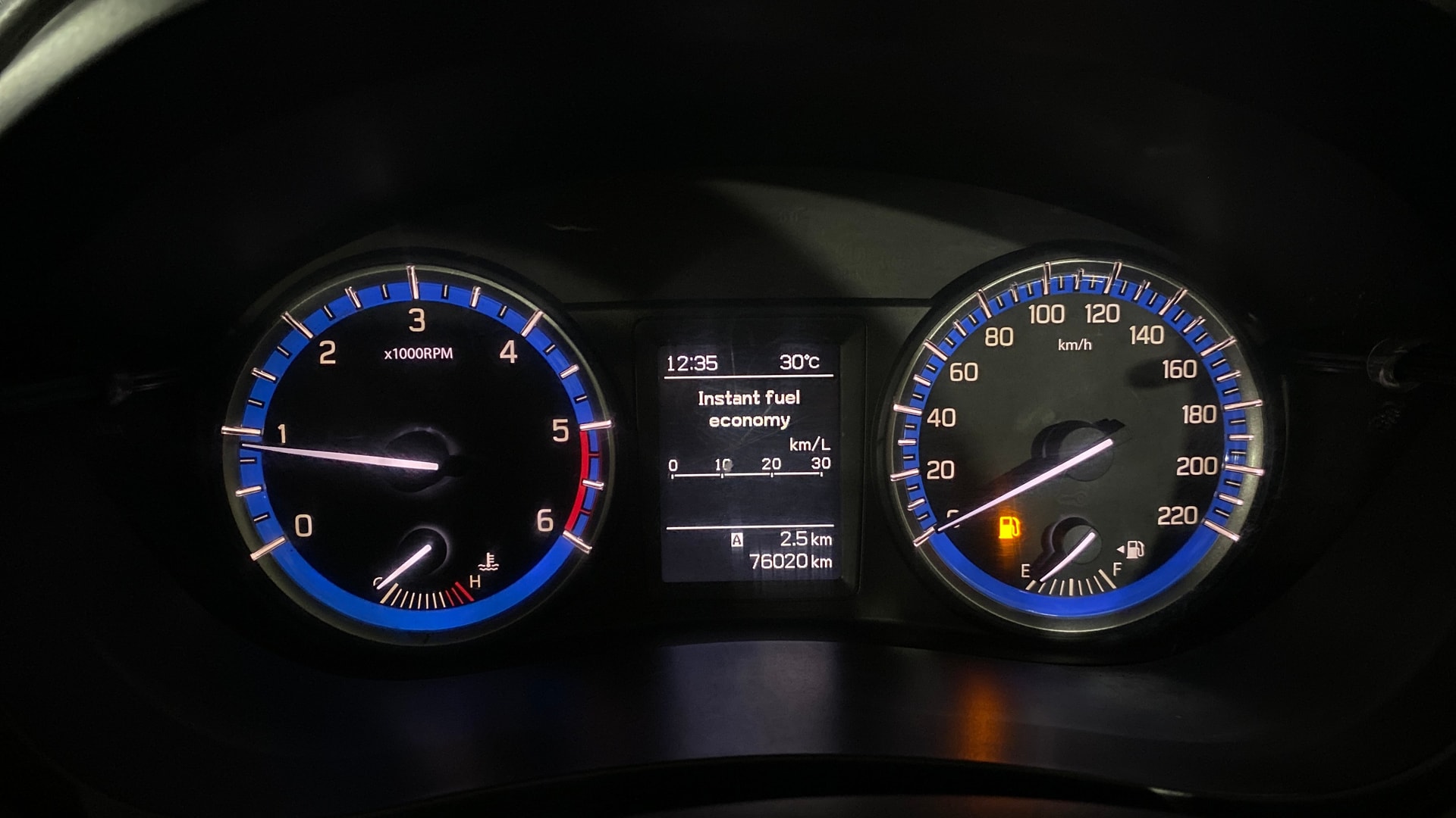 View 2016 Maruti Suzuki 1000 Base Variant Image 21 Used 2016 Maruti Suzuki 1000 Base Variant Image 21