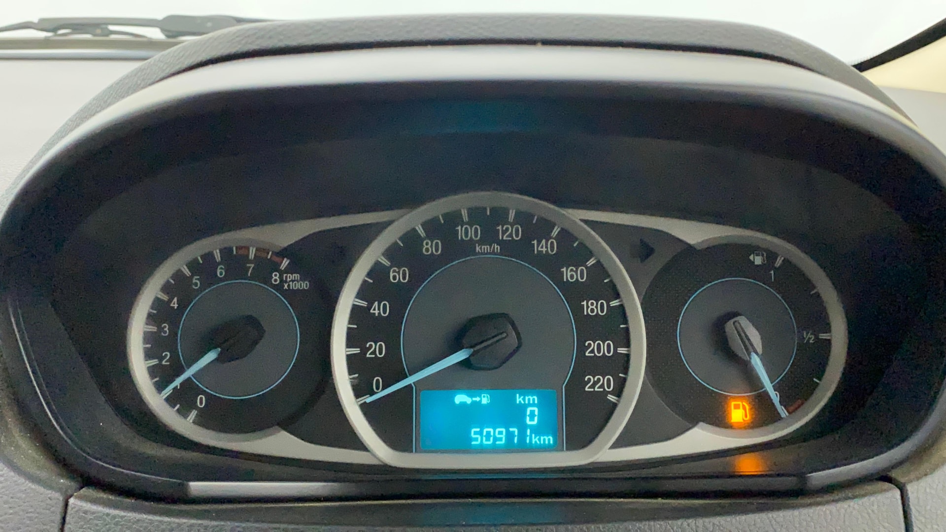 View 2017 Ford Figo Aspire 1.2P Ambiente MT BS IV Image 33 Used 2017 Ford Figo Aspire 1.2P Ambiente MT BS IV Image 33