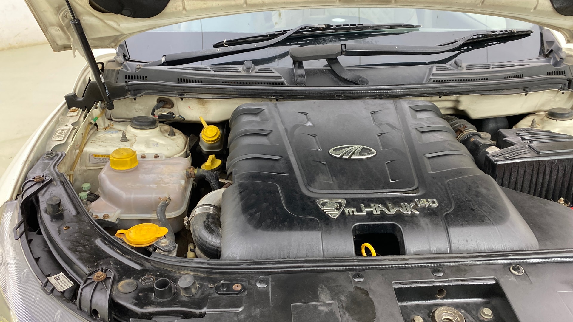 View 2015 Mahindra XUV500 W10 FWD Image 27 Used 2015 Mahindra XUV500 W10 FWD Image 27
