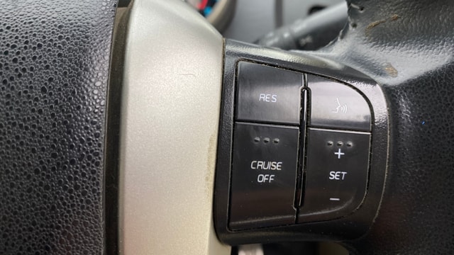 View Mahindra XUV500 Image 3 Used Mahindra XUV500 Image 3