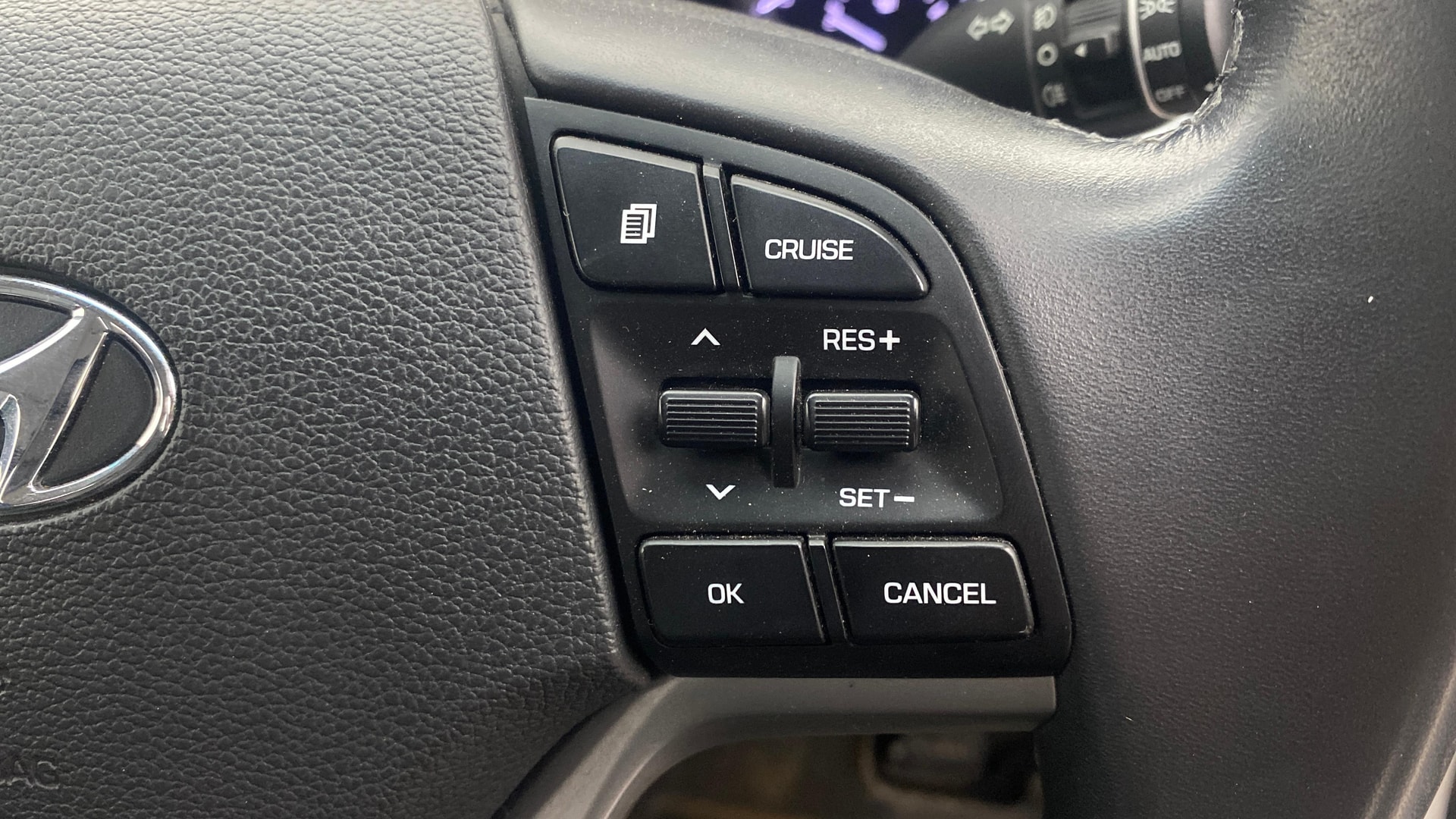 View 2022 Hyundai Tucson R 2.0 6-Speed Automatic GL BS IV Image 3 Used 2022 Hyundai Tucson R 2.0 6-Speed Automatic GL BS IV Image 3