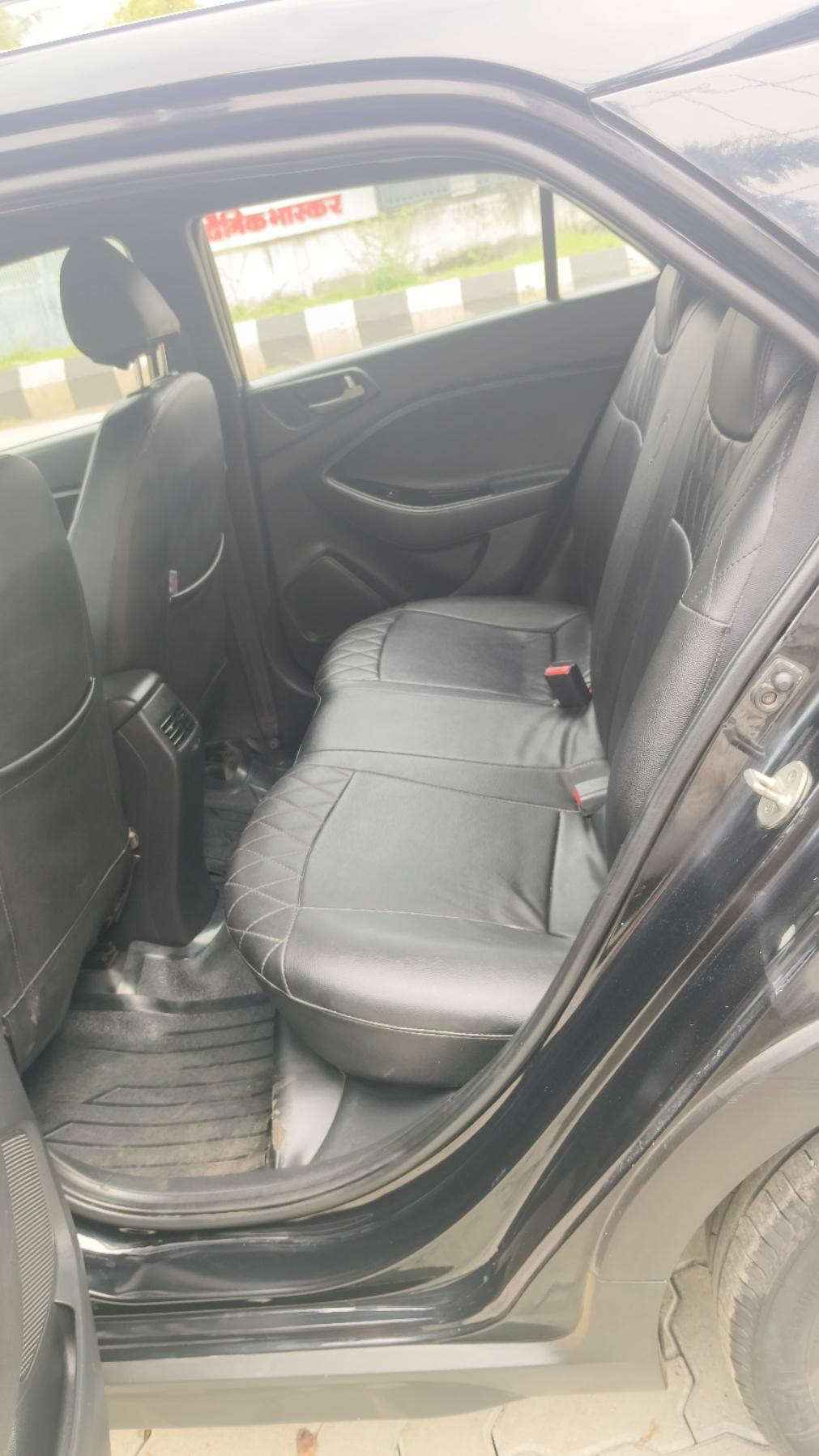 यूज़्ड 2017 ह्युंडई आई20 एक्टिव, Kasturchand Park, Nagpur 14 यूज़्ड 2017 ह्युंडई आई20 एक्टिव, Kasturchand Park, Nagpur 14