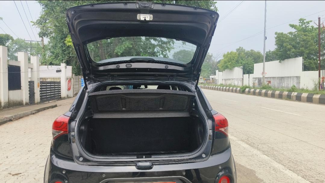 यूज़्ड 2017 ह्युंडई आई20 एक्टिव, Kasturchand Park, Nagpur 9 यूज़्ड 2017 ह्युंडई आई20 एक्टिव, Kasturchand Park, Nagpur 9