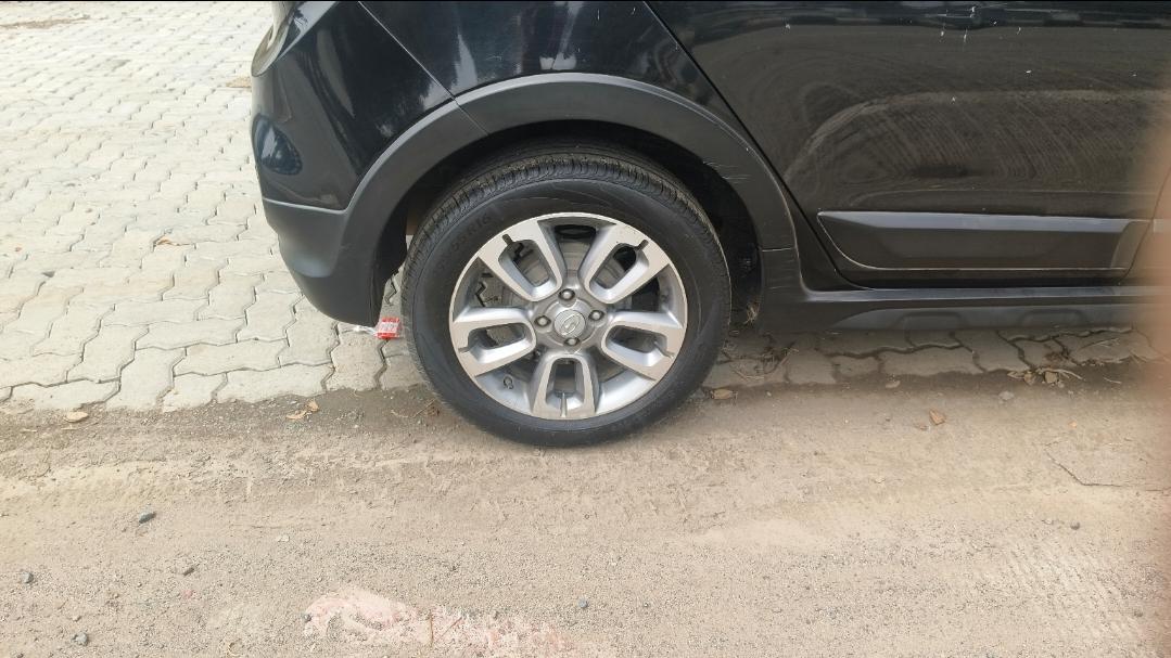 यूज़्ड 2017 ह्युंडई आई20 एक्टिव, Kasturchand Park, Nagpur 8 यूज़्ड 2017 ह्युंडई आई20 एक्टिव, Kasturchand Park, Nagpur 8