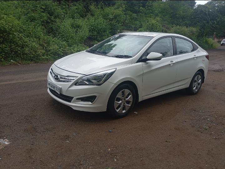 2015 ह्युंडई फ्लयूडिक वरना 1.4 VTVT CX 2015 ह्युंडई फ्लयूडिक वरना 1.4 VTVT CX