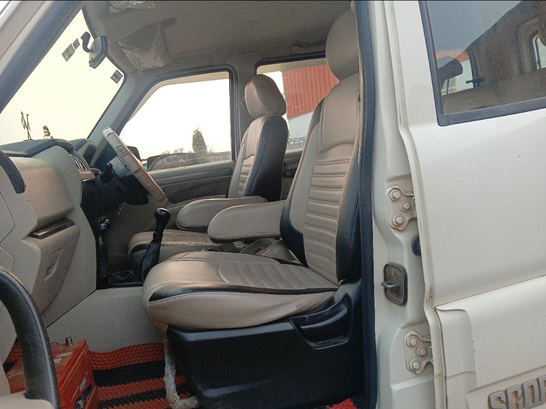 यूज़्ड 2016 महिंद्रा स्कॉर्पियो, Banguary, Cuttack 15 यूज़्ड 2016 महिंद्रा स्कॉर्पियो, Banguary, Cuttack 15