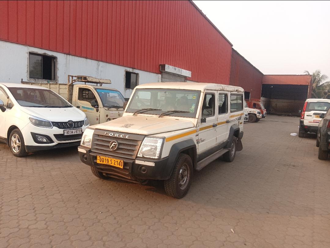 2020 फोर्स मोटर्स ट्रैक्स Cruiser 12 Seater 2020 फोर्स मोटर्स ट्रैक्स Cruiser 12 Seater